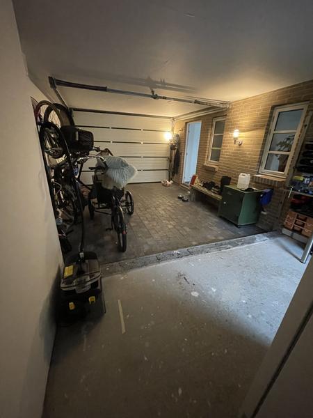Støbning og polering af betongulv med gulvvarme