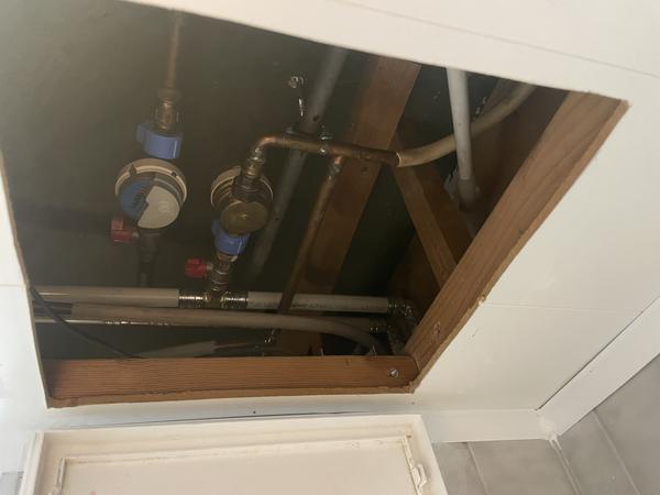 Udskiftning af brusearmatur m.m