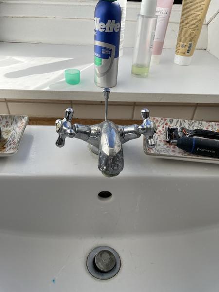 Udskiftning af håndvask og armatur
