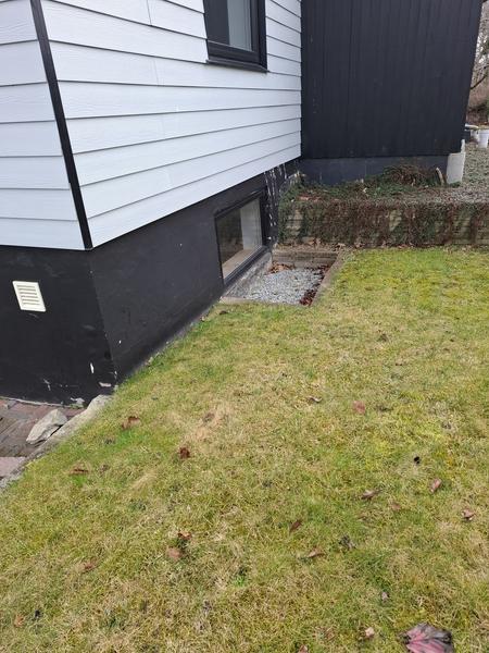 Reparation af sokkel og trappe