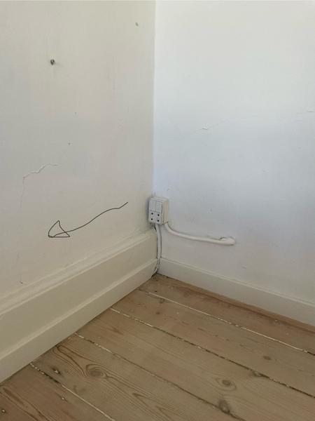 Indfræsning og flytning af elinstallationer