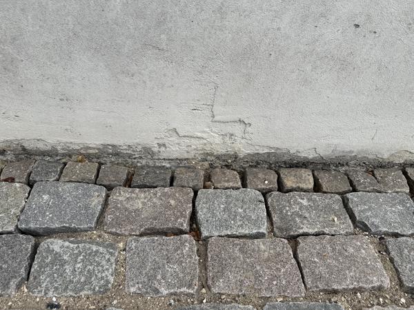 Reparation af skallet og revnet puds