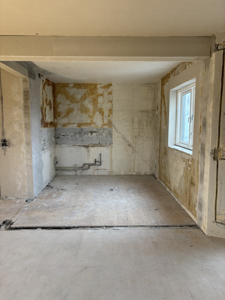 Udskiftning af vandrør og afløb til køkken