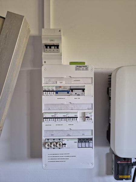 Udskiftning af afbrydere, inverter m.m