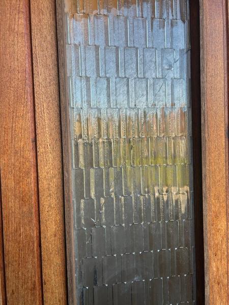 Udskiftning af glas i hoveddør