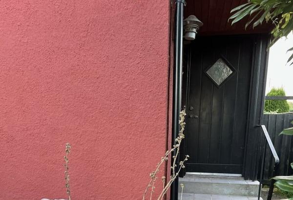 Softblæsning og netpuds af facade
