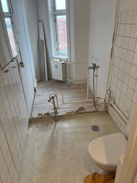Totalrenovering af badeværelse