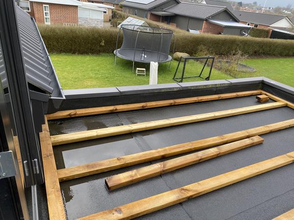 Montering af glasværn på altan og terrassedør