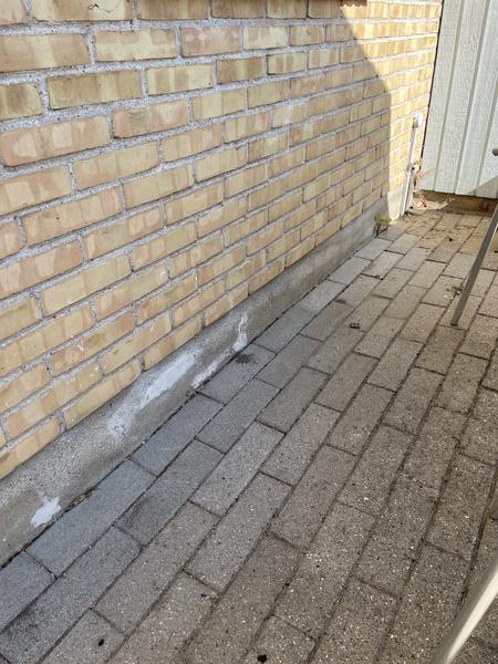 Reparation og fugning af sokkel