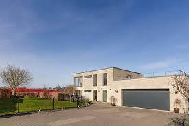 Vandskuring af hus og garage