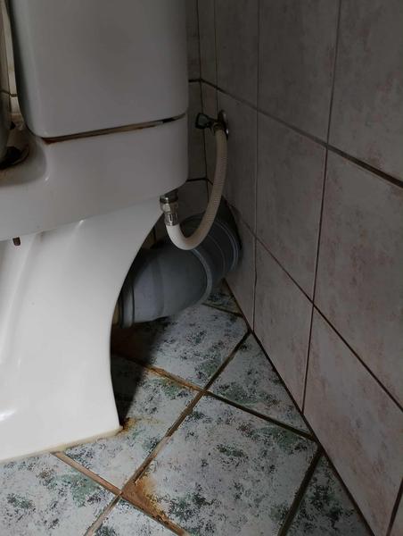 Udskiftning af toilet med nyt standardtoilet