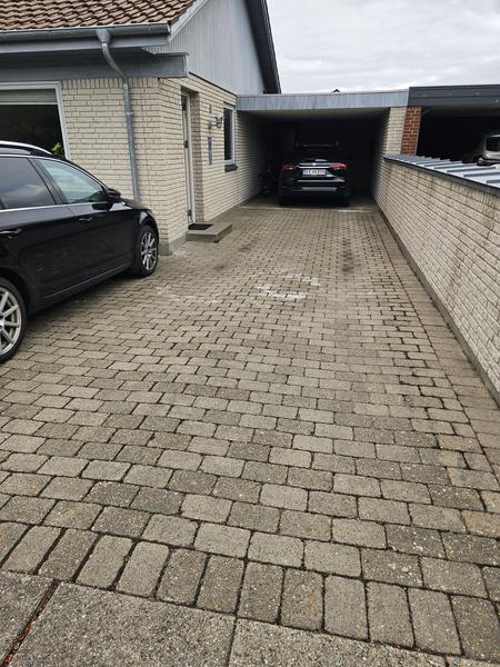 Fjernelse og anlægning af indkørsel