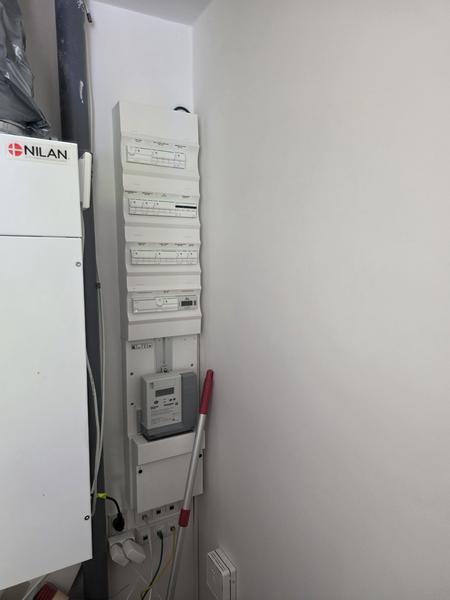 Montering af Tesla Wall Connector og undertavle