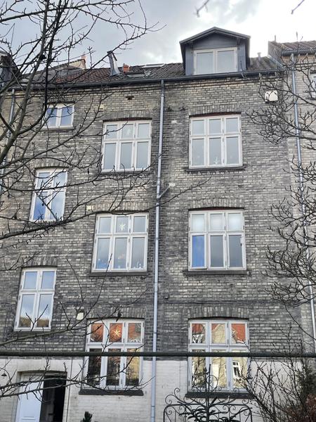 Omfugning og reperation af murværk på facade