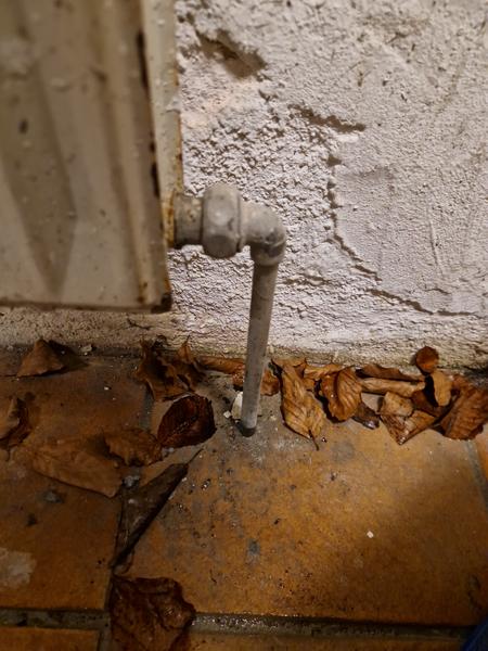 Reparation af radiator og rørsystem i udhus