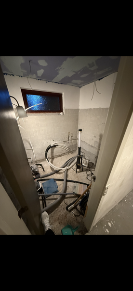 Murearbejde ved renovering af badeværelse