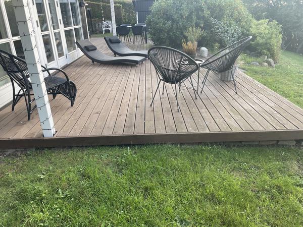 Lægning af træterrasse og multi havehus