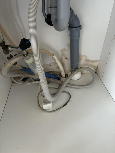 Undersøgelse af vandskade ved opvaskemaskine