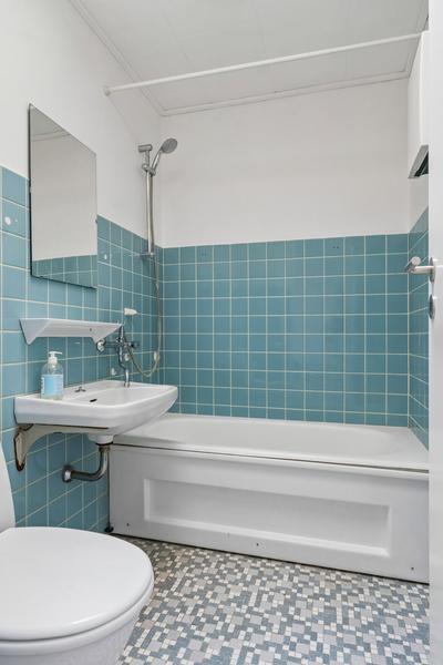 Badeværelsesrenovering og udskiftning af vinduer