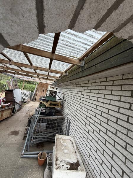 Udskiftning af udhæng på garage og brændeskur