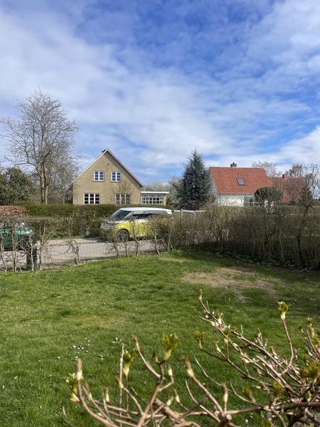 Nedgravning af trampolin i forhaven