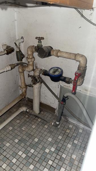 Etablering af gulvvarme, toilet og håndvask