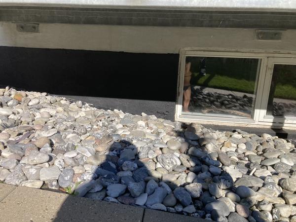 Installation af to ventilationer i kælder