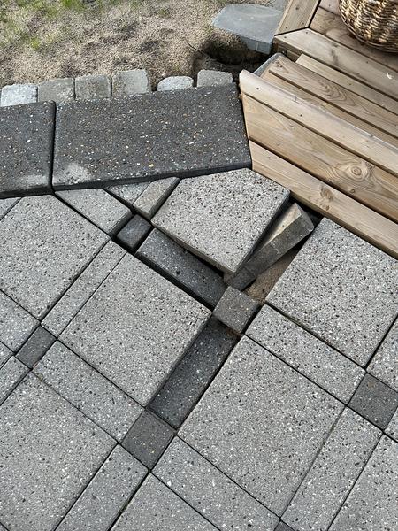 Udbedring af fliseterrasse