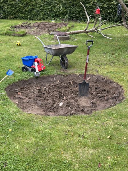 Udgravning til trampolin