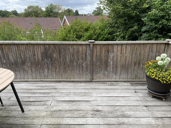 Udskiftning af hævet træterrasse