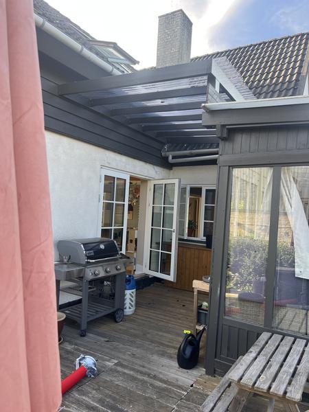 Rens og maling af betontegltag