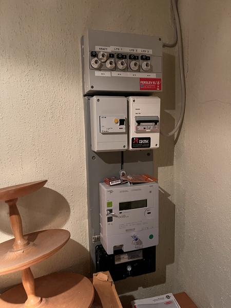 Udskift af eltavle og installation ladestander