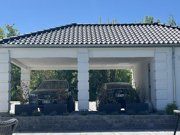 Opsætning af drejelige lameller på carport