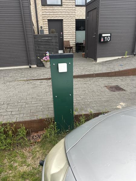 Opsætning af Tesla Wall Connector på standertårn