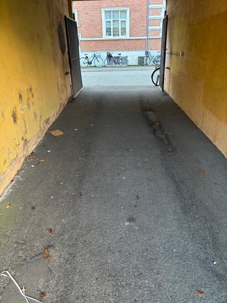Etablering af ny belægning på gårdsplads