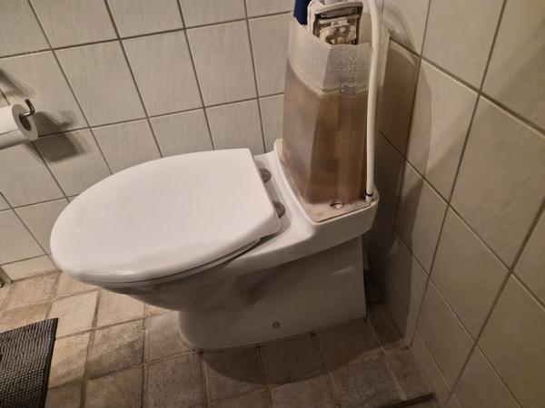 Montering af toilet, bruser m.m.