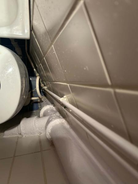 Omdannelse af toiletrum til badeværelse