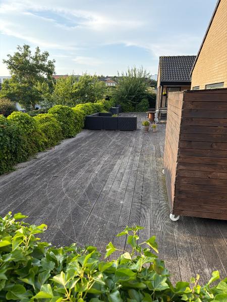Ny træterrasse på fundament