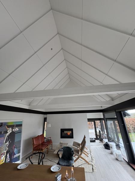 Loftrenoveringmed isolering og træbeklædning