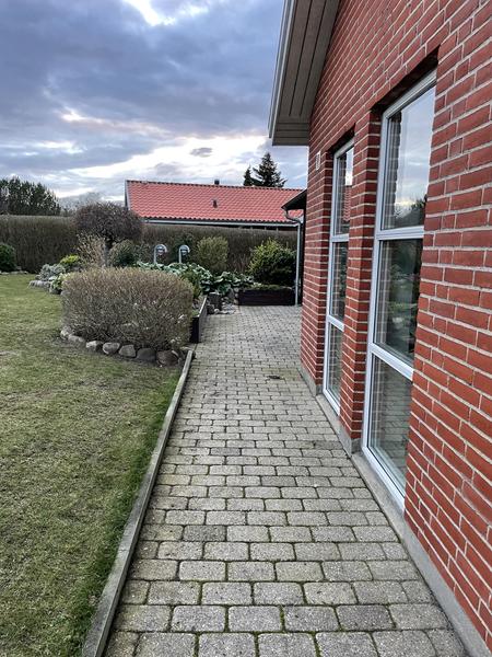 Lægning af fliseterrasse