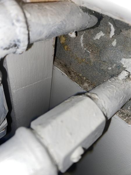 Sløjfning af rør og montering af radiator