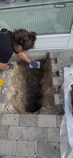 Montering af ventilationsventiler i sokkel