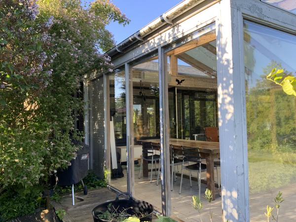 Nedrivning af udestue og renovering af facade