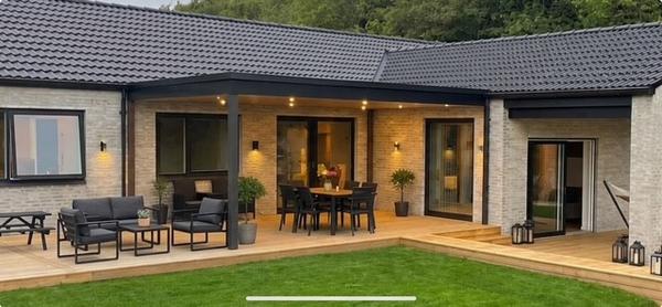 Overdækket terrasse i træ
