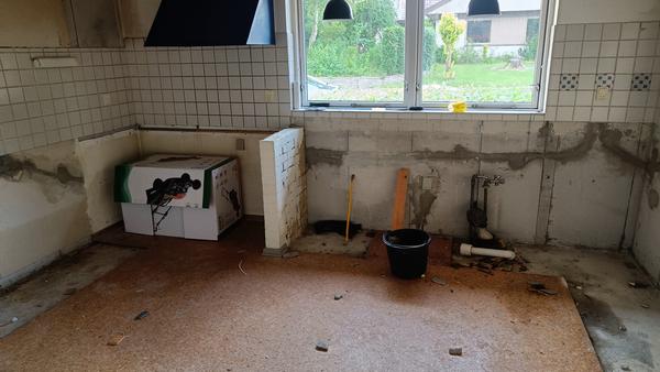 Installation af toiletter og vask