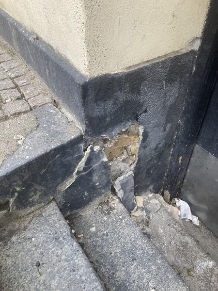 Udbedring af puds på facade