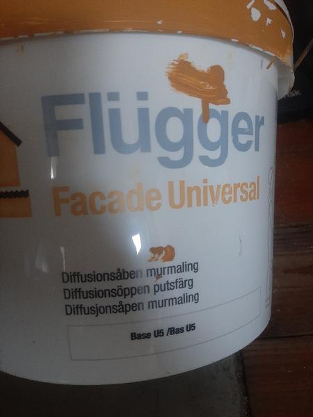 Maling af gavl med udbedring af huller og revner