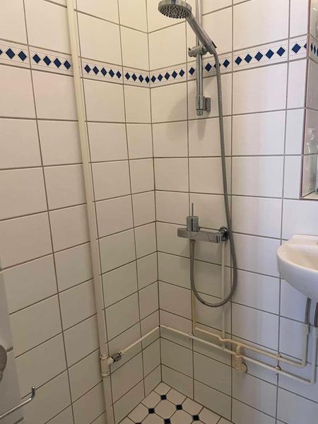 Udskiftning af rør, vask, bruser, toilet