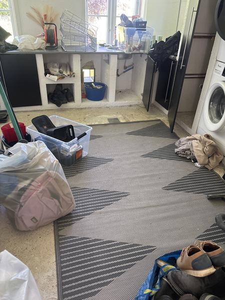 Lægning af fliser på badeværelse og i entre/gang