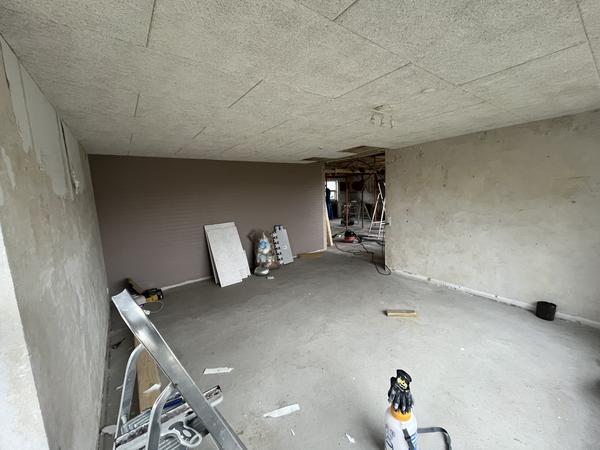 Pudsning og maling af indvendige gasbeton vægge